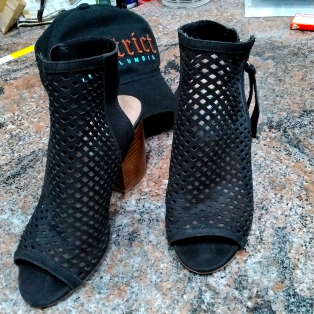 Steve Madden - Notion peekaboo toe, ankle bootie, sandal